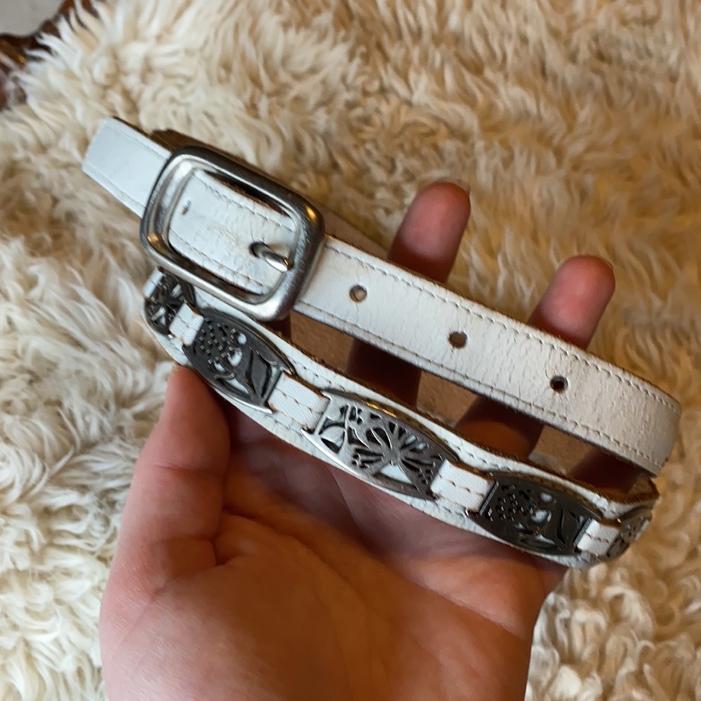 Fossil White Leather Belt with Silver Detailing -